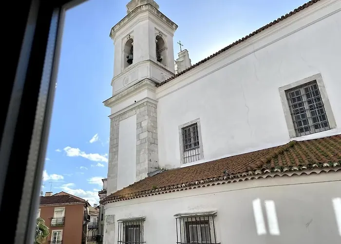 Alfama Typical By Hosty *